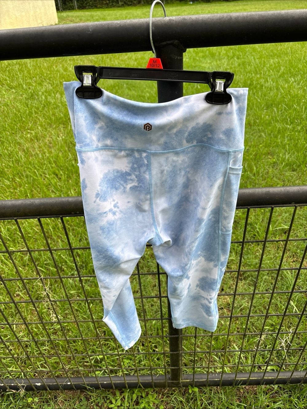 Parwin Blue Tie-Dye Ladies Active Capri Leggings